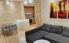 Luxury Stay Near The Acropolis 10-Min Walk To History!
